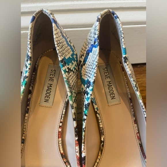 Steve Madden Rainbow Pointy Snakeskin Textured Colorful Stiletto High Heels 9 - Picture 7 of 10